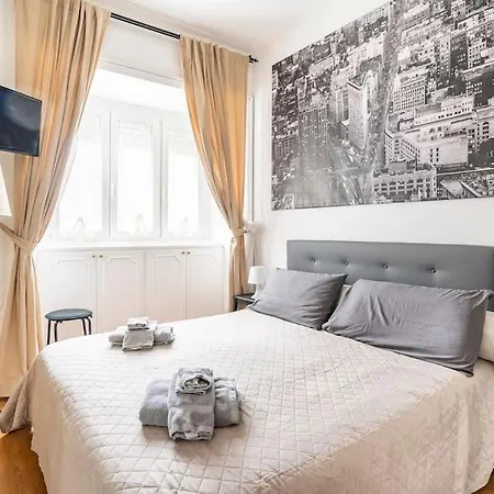 Vatican Penthouse 1 By Almond Tree Apartamento